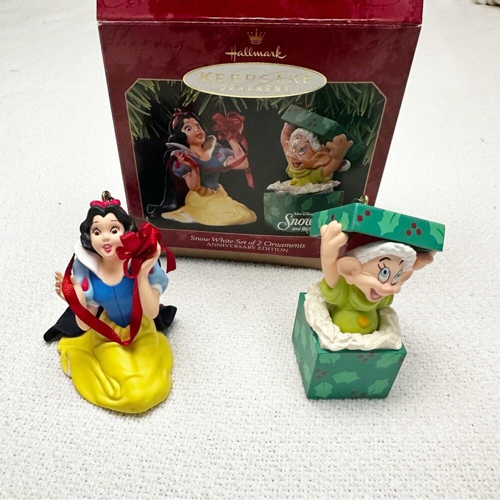 1997 Hallmark Keepsake Ornament Anniversary Edition Snow White and Dopey